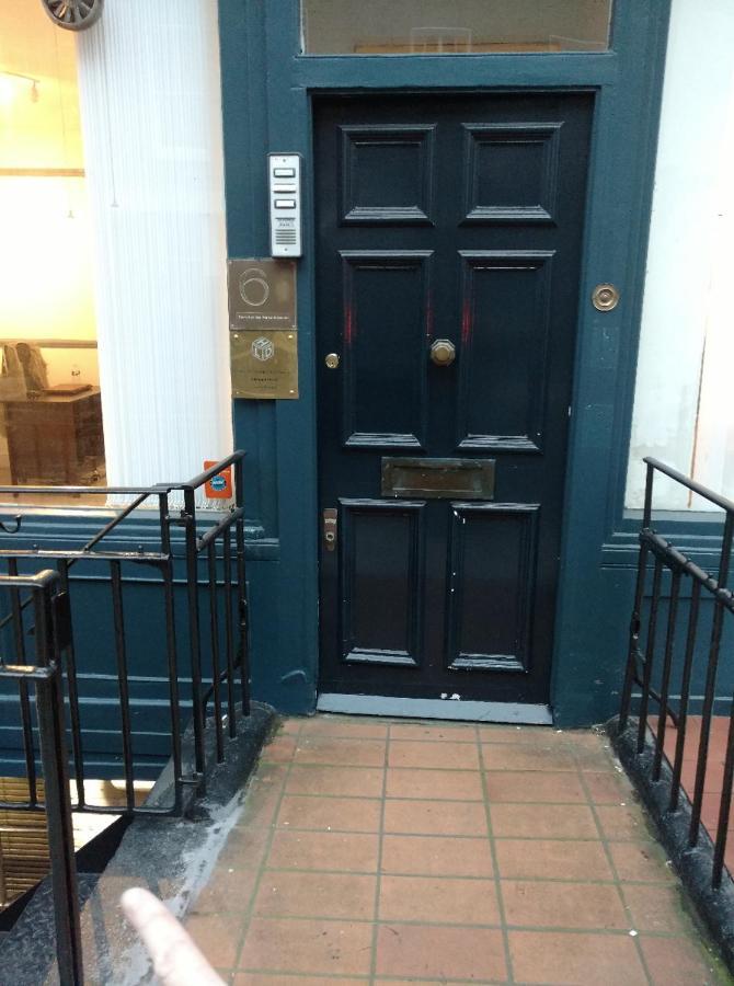 Central London Flat. Georgian Terrace. Bright. Exterior photo