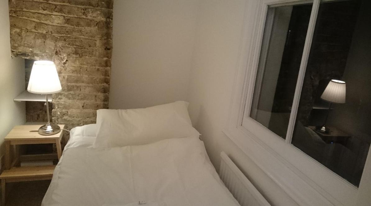 Central London Flat. Georgian Terrace. Bright. Exterior photo