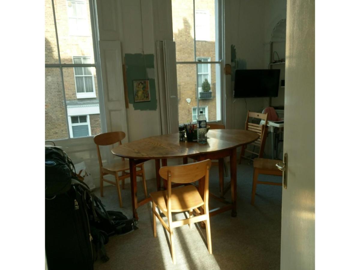 Central London Flat. Georgian Terrace. Bright. Exterior photo